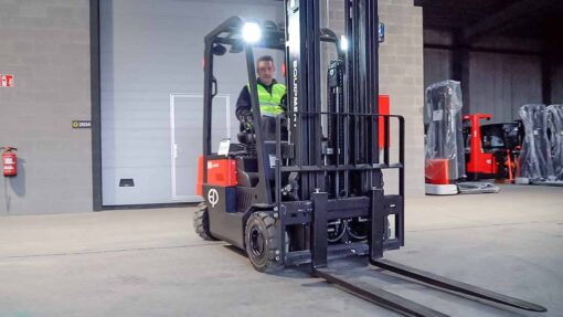 Li-ion 4-wheel Dual Drive Counterbalance Forklift 1.8/2.0T ️🥇 ...